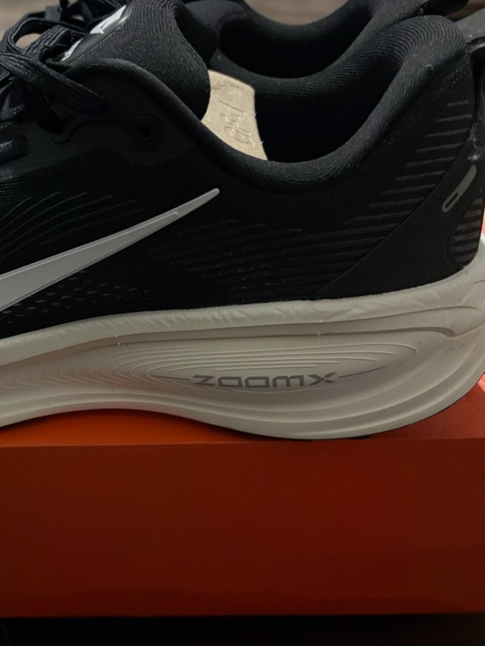 Mens Nike shoes size 13 - Picture 2 of 3